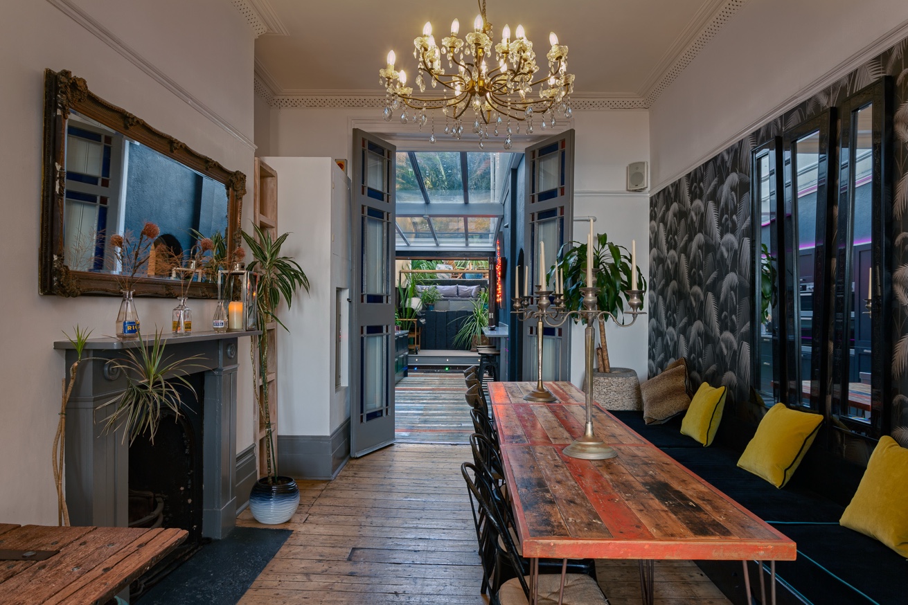 Zanzibar House dining room