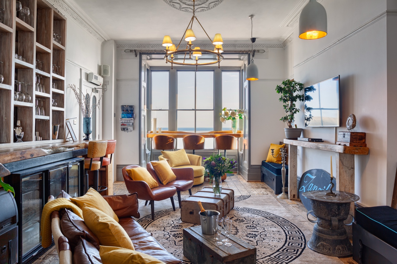 Zanzibar House — basement bar and snug with sea views, St Leonards-on-Sea